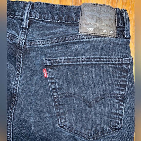 Levi Strauss & Co 505 Dark Blue Jean - Picture 3 of 6